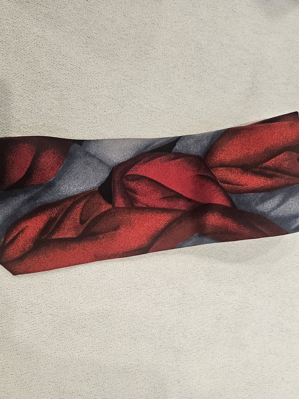VTG Bugatti Men’s Necktie 100% Italian Silk Red Blue Abstract Geometric 90s - Picture 3 of 4